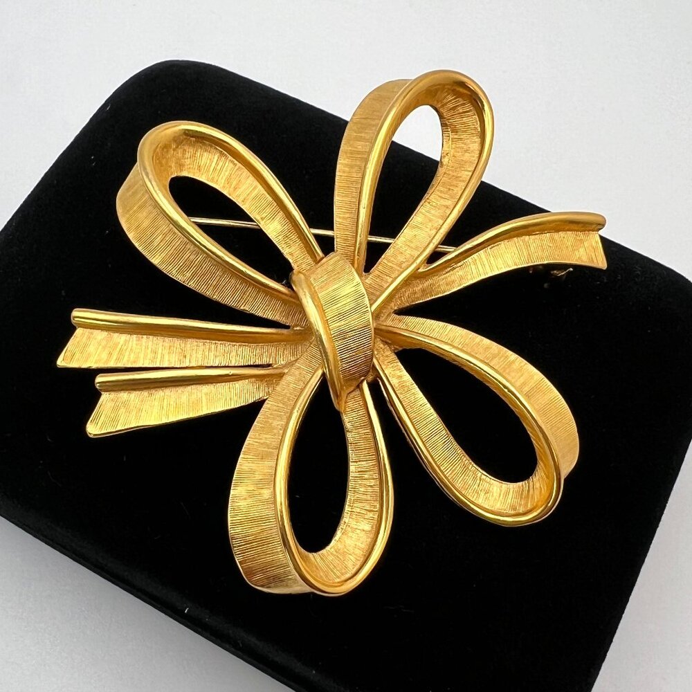 Monet Brushed Tied Ribbon Brooch (Susan Caplan Rediscovered)